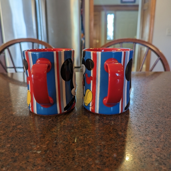 Set of Two Disney Mickey Mouse Mugs NWOT - Picture 4 of 6